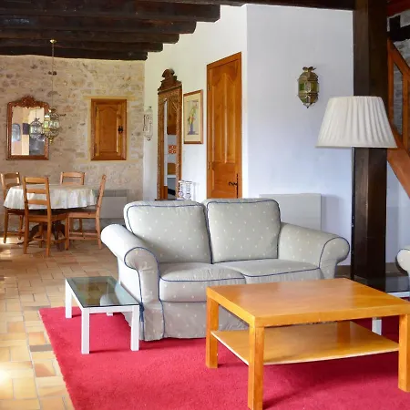 Captivating Holiday In With Swimming Pool Casa vacanze